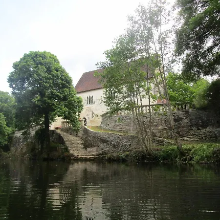 Prieure En Bord De Riviere * Брантом
